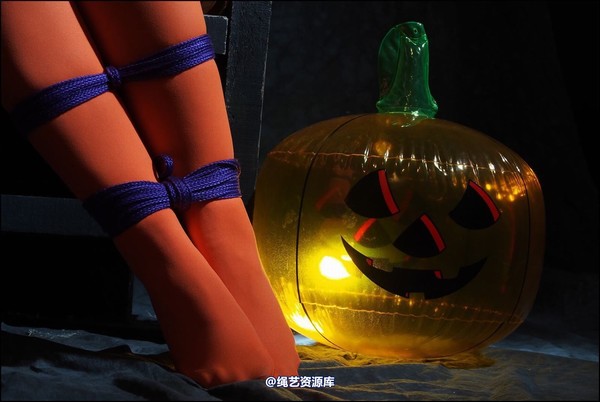 simplytied - Halloween special 第 37 张图片