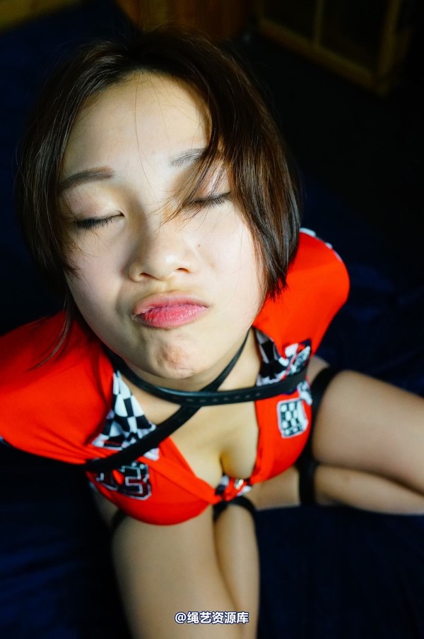 dk13美束馆 - 9.16-小仙儿赛车女郎-B120P 第 118 张图片