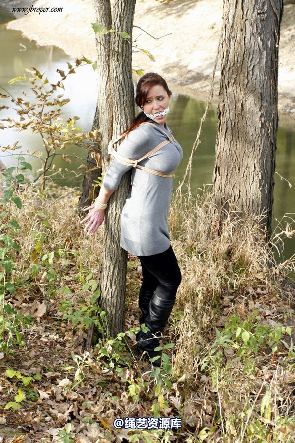 jbroper - Christina Carter 2011-3 第 95 张图片