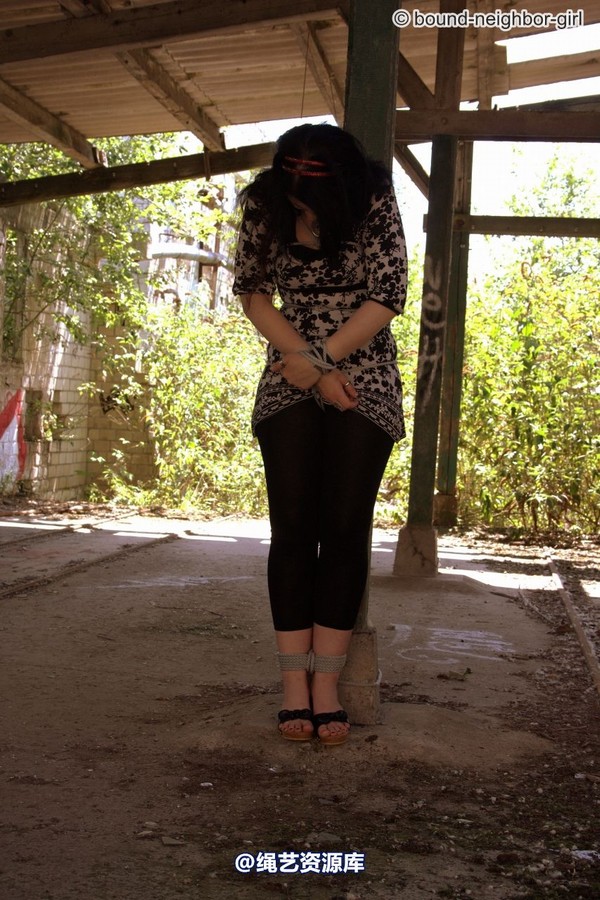 bound-neighbor-girl - Jasmin - Tied up in the ruins 1 第 42 张图片