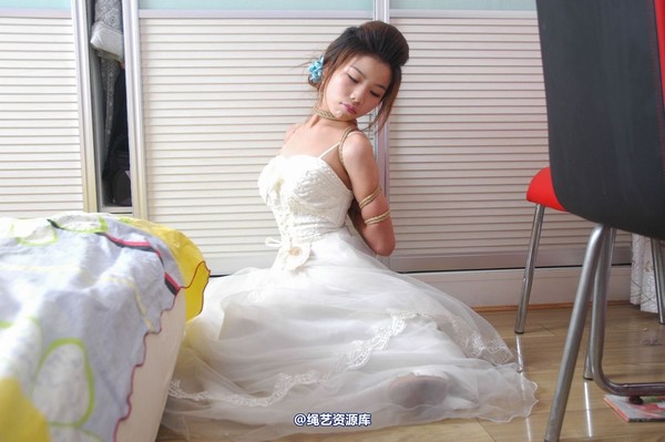 唯美之家 - 丽莎婚纱捆绑2010-7-8 第 58 张图片