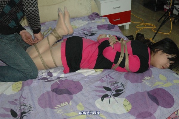 唯美之家 - 2010-12-29雪儿挣扎逃脱。 第 89 张图片