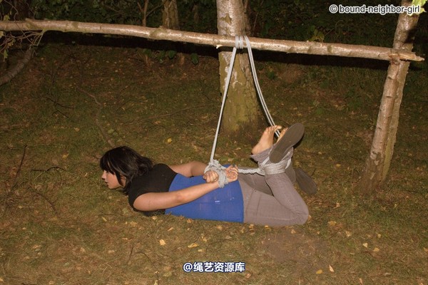 bound-neighbor-girl - Nadine - In the woods alone 第 14 张图片