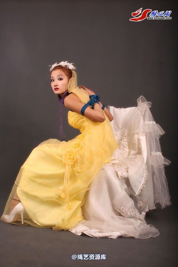 雅俗阁 - 20060402雪儿黄色婚纱 第 76 张图片