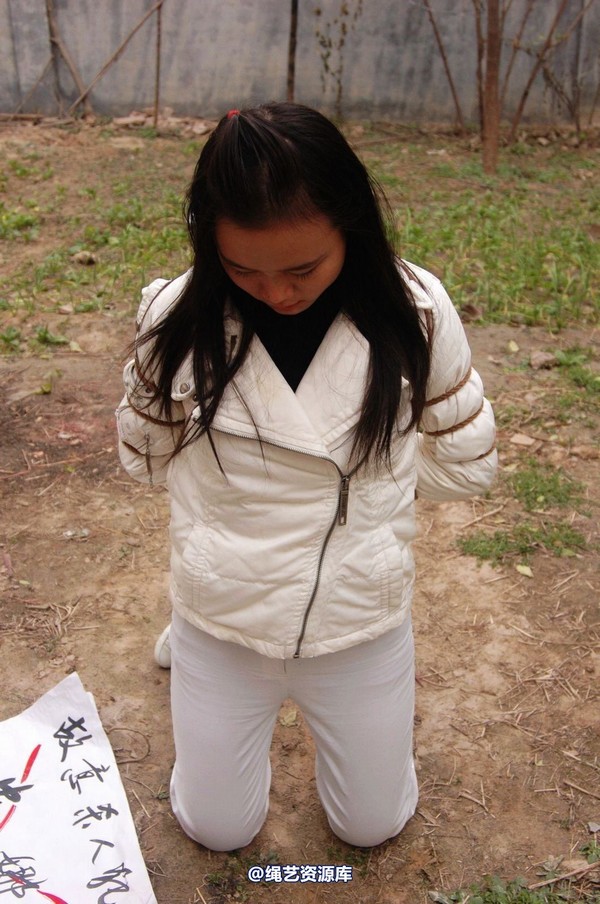 mj影视 - 安娜刑场2013-04-13 第 33 张图片