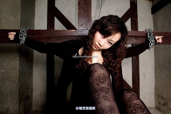 丽柜美束 - 2006-03-08 第 5 张图片