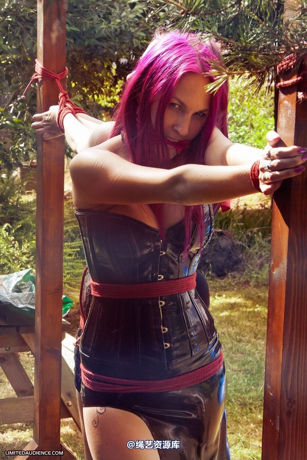 limitedaudience - 2012 elyssia violet reign two for one 3 第 18 张图片