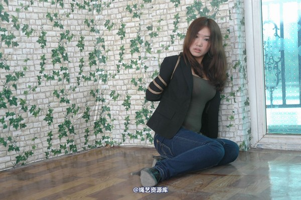 唯美之家 - 黑色西装 第 90 张图片