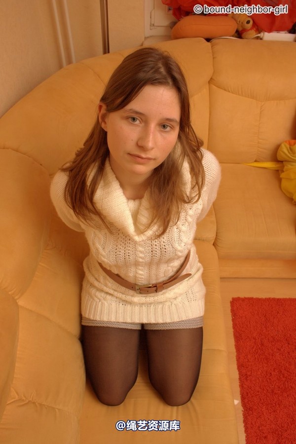 bound-neighbor-girl - Mimi - Tied up in living room 2 第 29 张图片