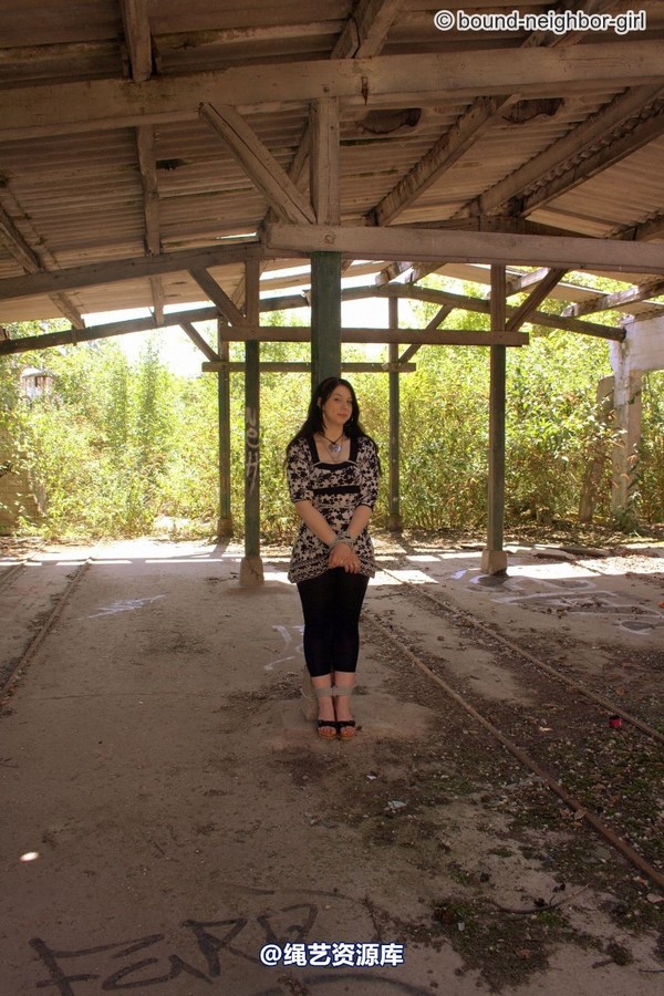 bound-neighbor-girl - Jasmin - Tied up in the ruins 1 第 9 张图片