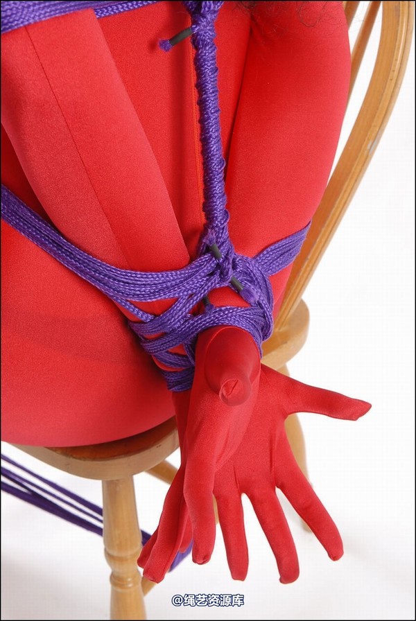 simplytied - Ebony Rose in red 第 33 张图片