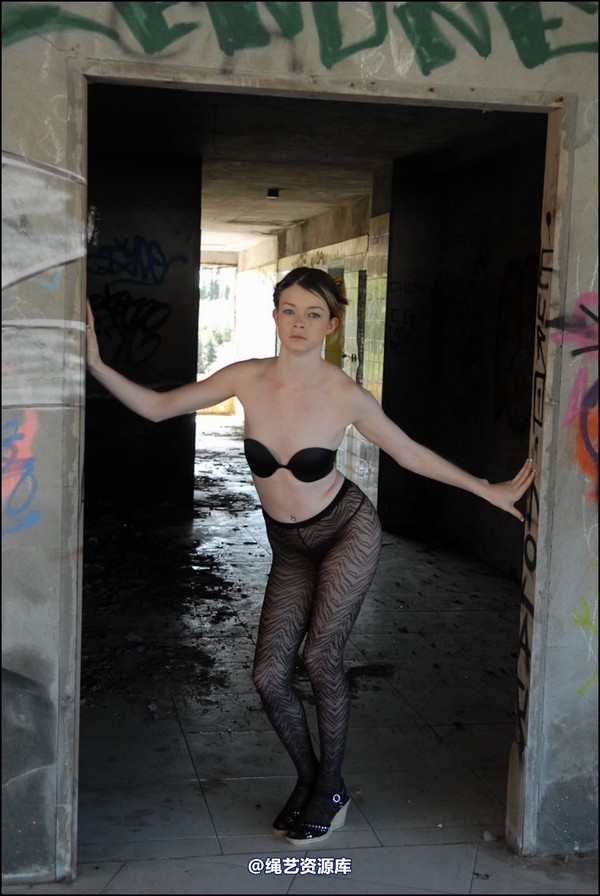 simplytied - Just tights in Spain 第 2 张图片