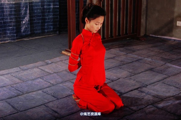 mj影视 - 倾心 玲珑女囚 第 216 张图片