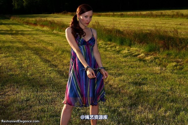 restrainedelegance - Meadow Bound 第 3 张图片