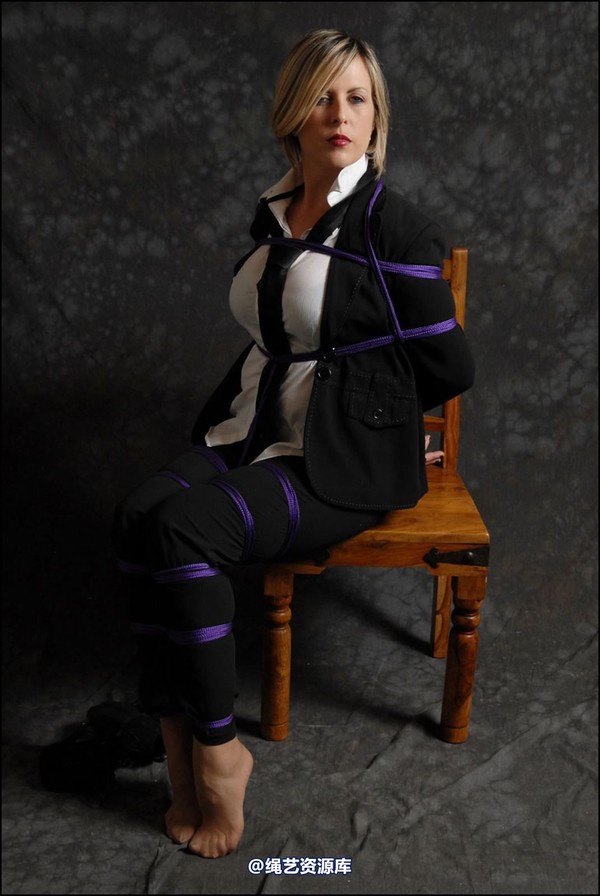 simplytied - P Woman in Black 第 23 张图片