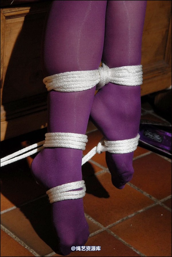 simplytied - Terri in purple tights 第 36 张图片