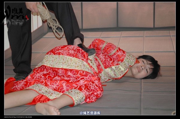 唯美之家 - 08-05-29盈盈汉服-护士装 第 104 张图片