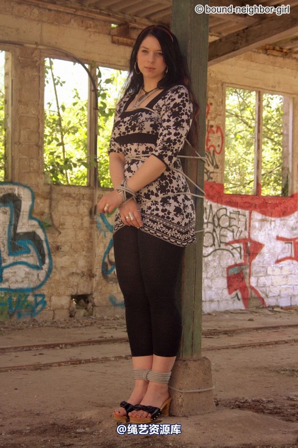 bound-neighbor-girl - Jasmin - Tied up in the ruins 1 第 15 张图片