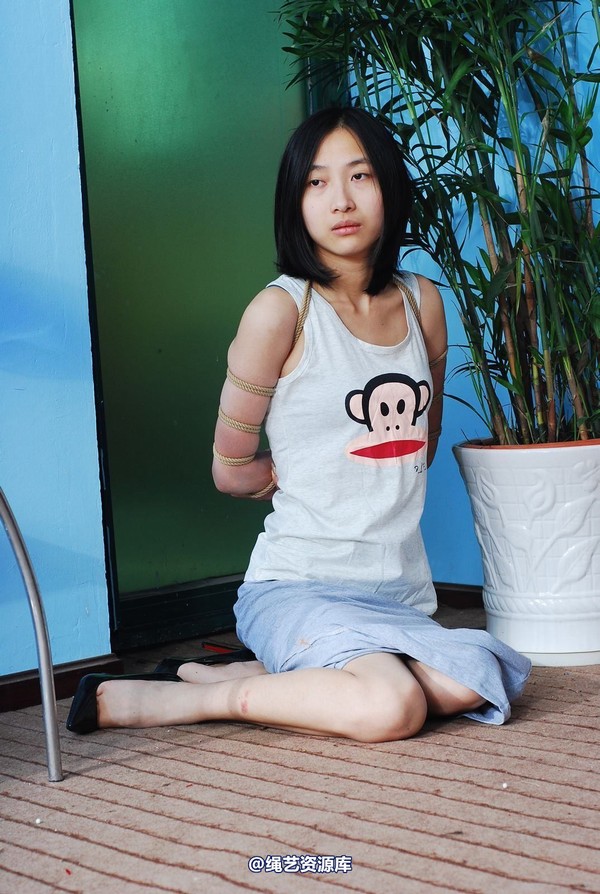 唯美之家 - 白雪试服装2 第 18 张图片