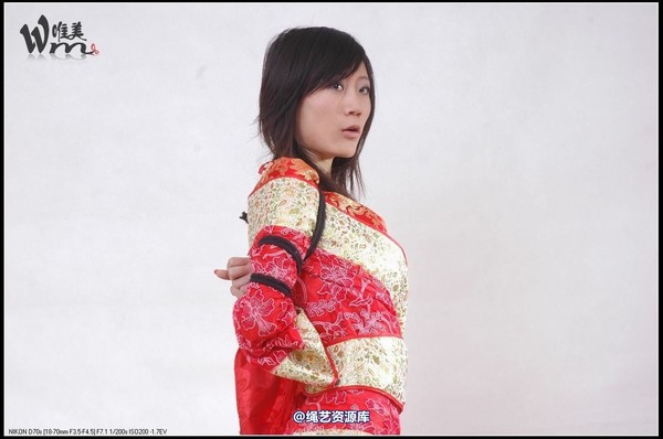 唯美之家 - 2008-11-20雯雯汉服 第 39 张图片