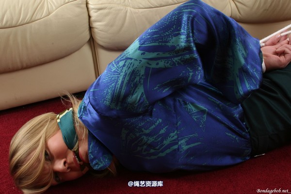 bondagebob - Abigail Toyne Do you like my blouse 第 85 张图片