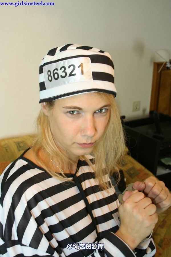 girlsinsteel - 2 dangerous girls as convicts 第 41 张图片