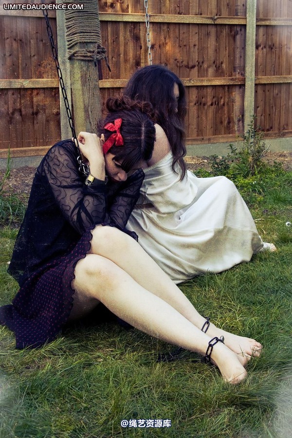 limitedaudience - 2010 catya dominick destruction resting 第 9 张图片