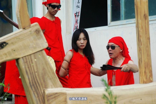 mj影视 - 血的代价-红罪衣刑场木驴斩－梅晓芳2013-08-26 第 179 张图片
