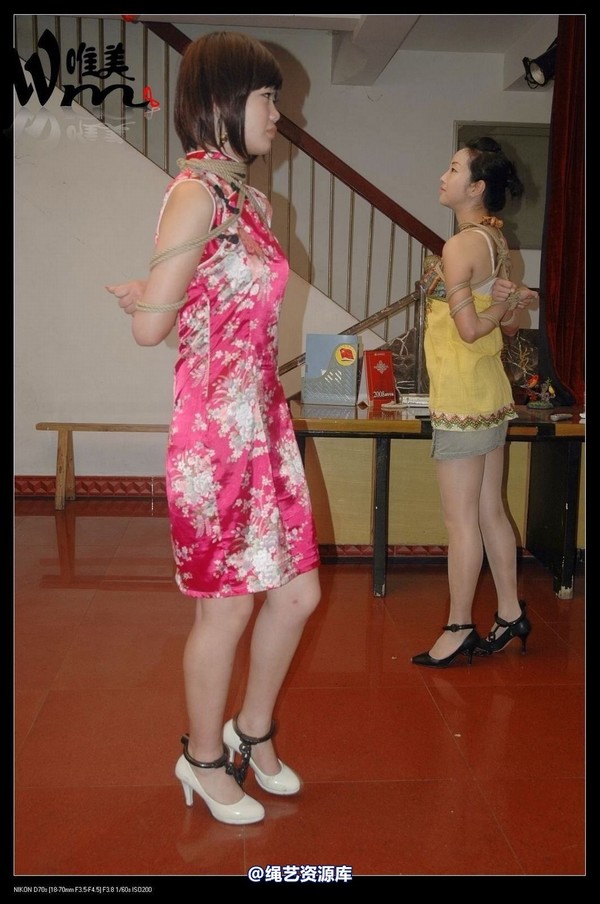 唯美之家 - 2009-6-12美女KB秀之姐妹旗袍 第 84 张图片