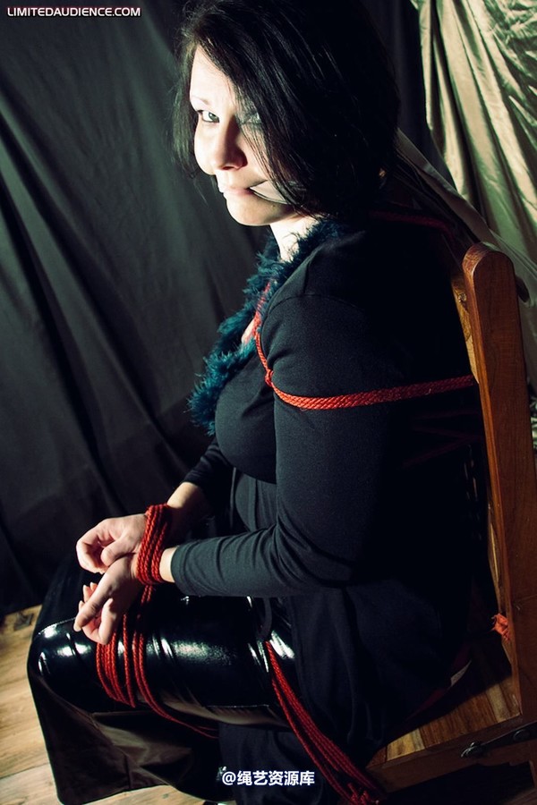 limitedaudience - 2010 deception helpless prisoner 2 第 13 张图片