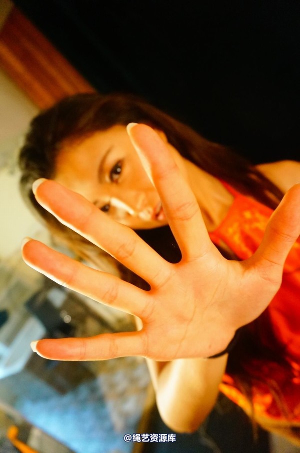dk13美束馆 - 5.29-欢欢红肚兜b-120P 第 18 张图片
