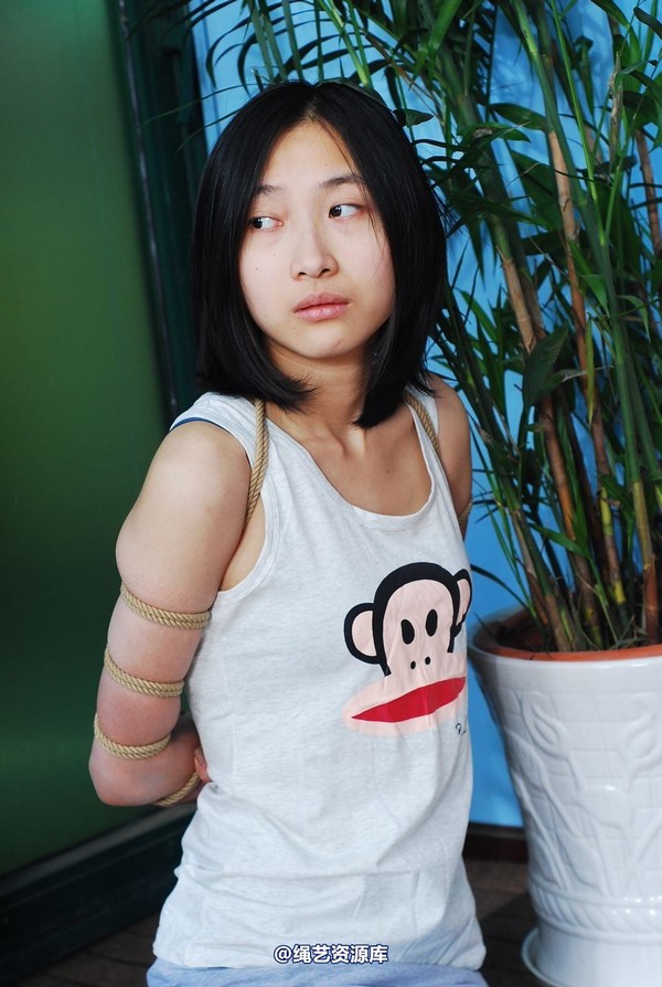 唯美之家 - 白雪试服装2 第 35 张图片