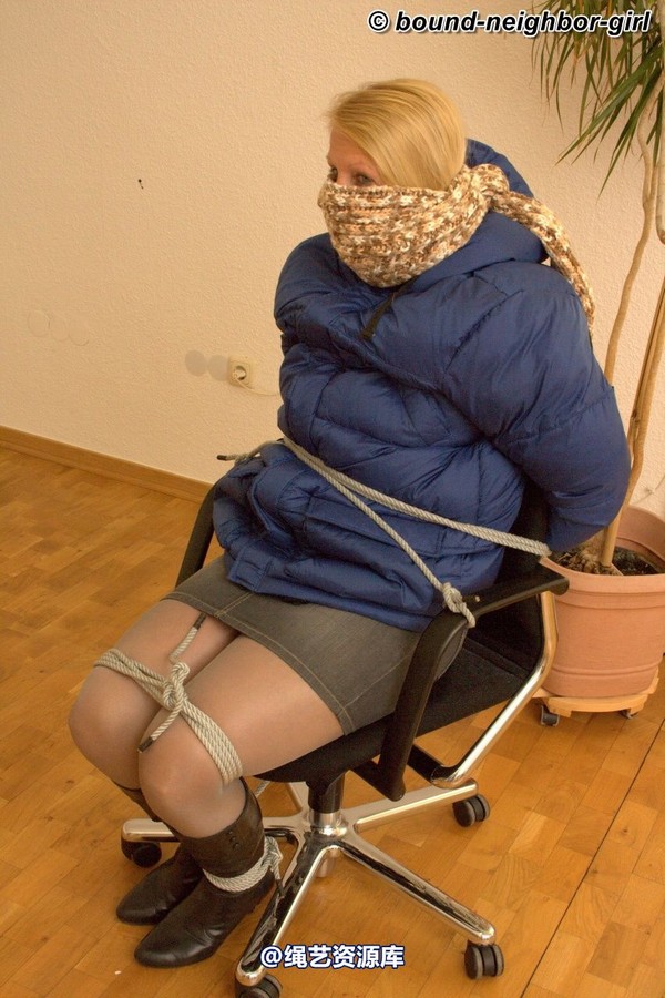 bound-neighbor-girl - Isabel - Tied at home and in the office 2 第 32 张图片