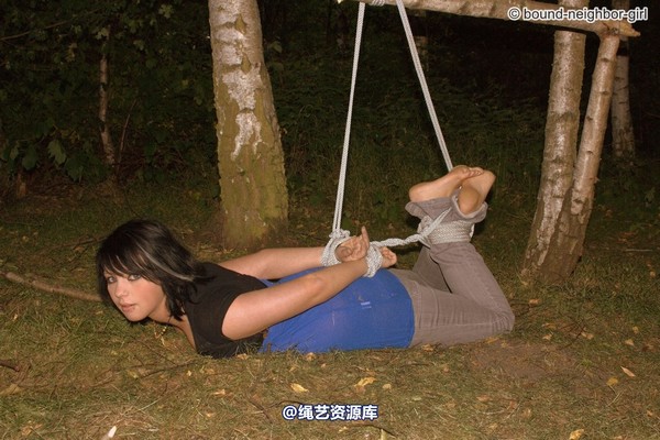 bound-neighbor-girl - Nadine - In the woods alone 第 29 张图片