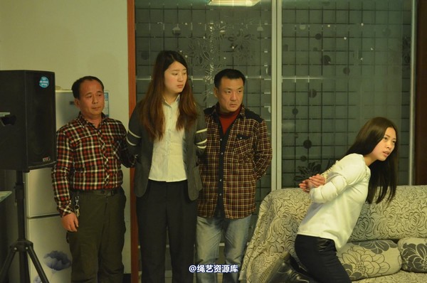 mj影视 - 一个女记者的自白2 第 217 张图片