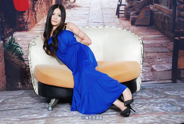 唯美之家 - 新模雪嫣蓝礼服 第 9 张图片