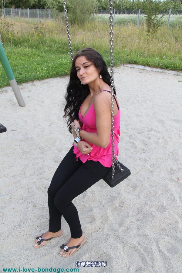 girlsinsteel - Cuffed at the playground(1) 第 52 张图片
