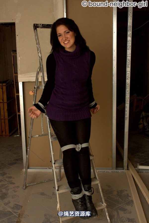bound-neighbor-girl - Nina B - Tied up on the Construction 1 第 41 张图片