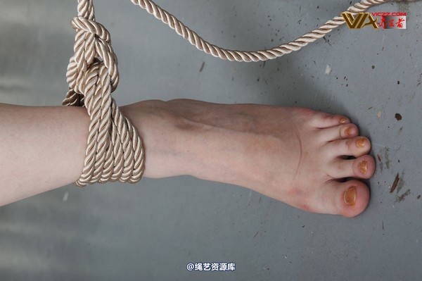 赤足者 - 娅娅2013-1 第 107 张图片