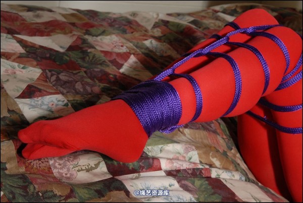 simplytied - G in red tights 第 38 张图片
