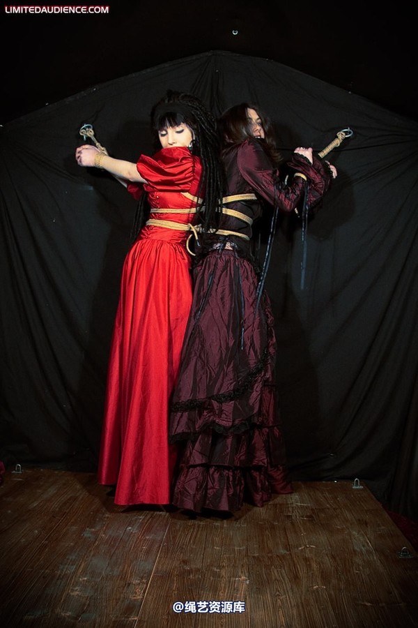 limitedaudience - 2010 catya lex eleven in the dungeon 2 第 1 张图片