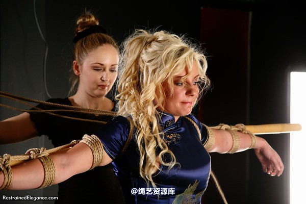 restrainedelegance - Hannah's First Suspension 第 35 张图片