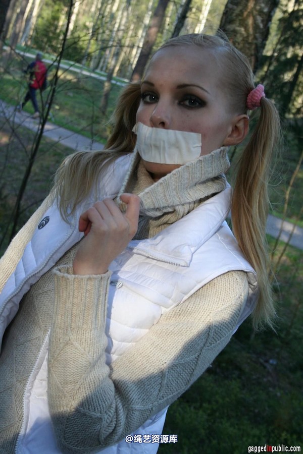 gaggedinpublic - gip141 第 11 张图片