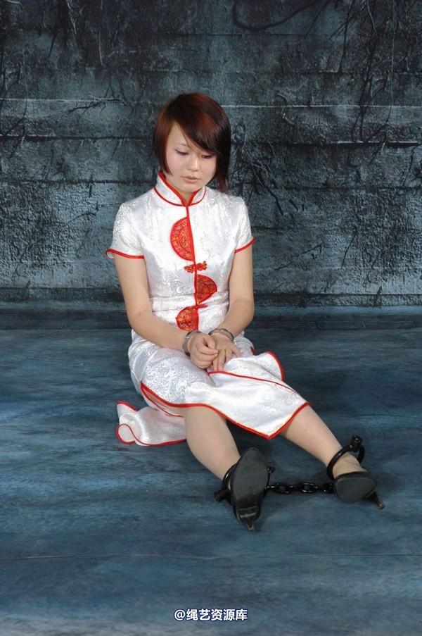 唯美之家 - 桦子白旗袍 第 27 张图片