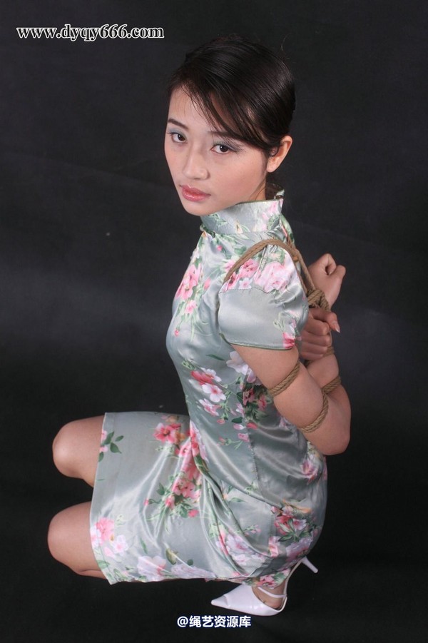 典雅倩影 - 093-忆君眼前如见君，瑶草芳兮思芬蒀 第 12 张图片