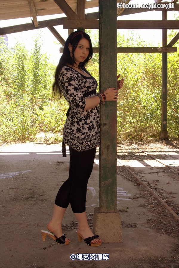 bound-neighbor-girl - Jasmin - Tied up in the ruins 1 第 2 张图片