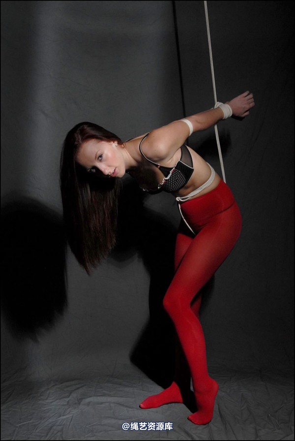 simplytied - Sophia in red 第 14 张图片