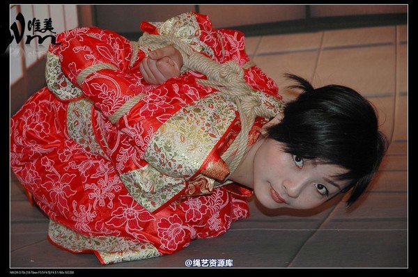 唯美之家 - 08-05-29盈盈汉服-护士装 第 73 张图片