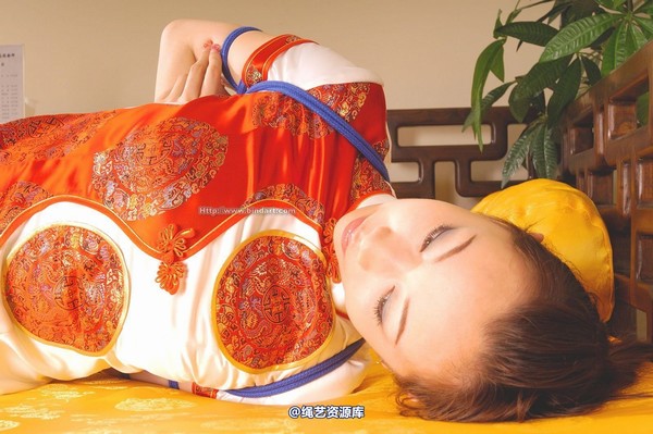 丽柜美束 - 2005-07-23 第 21 张图片