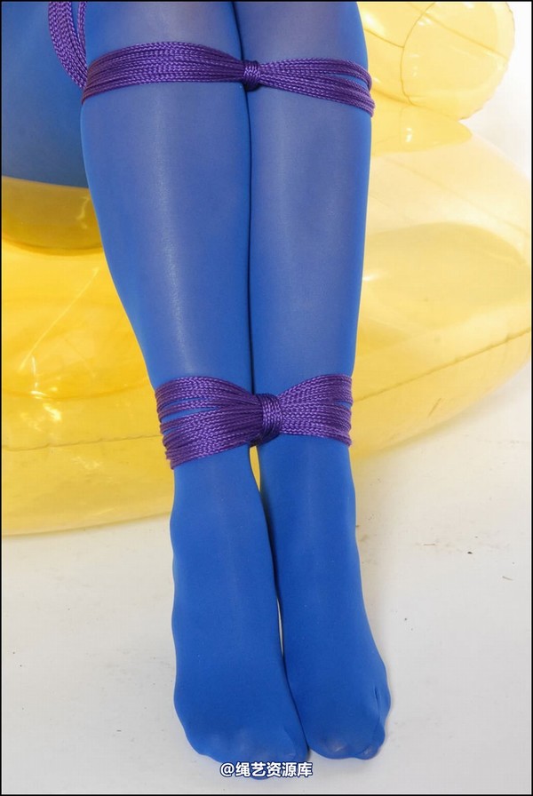 simplytied - More blue tights 第 32 张图片